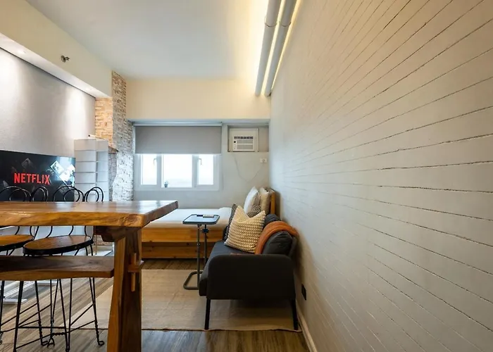 In Makati Near Airport And Free Parking! * Manila
