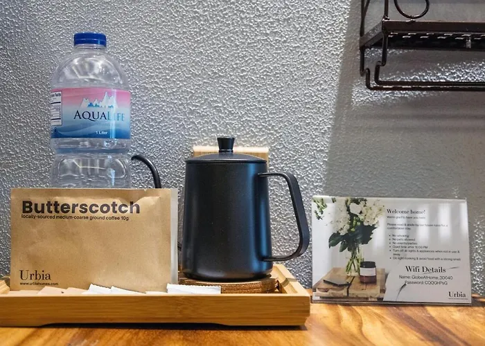 In Makati Near Airport And Free Parking!