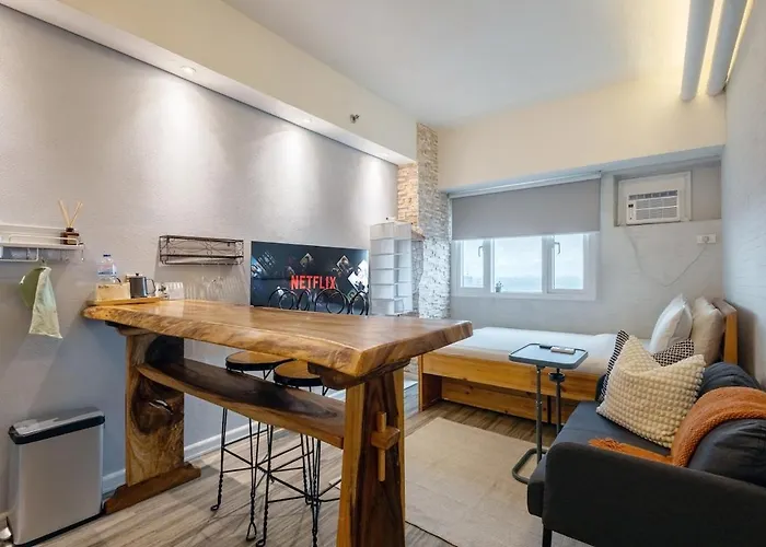 In Makati Near Airport And Free Parking! Apartment *