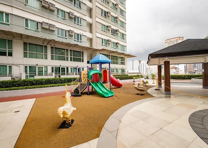 In Makati Near Airport And Free Parking! Apartment